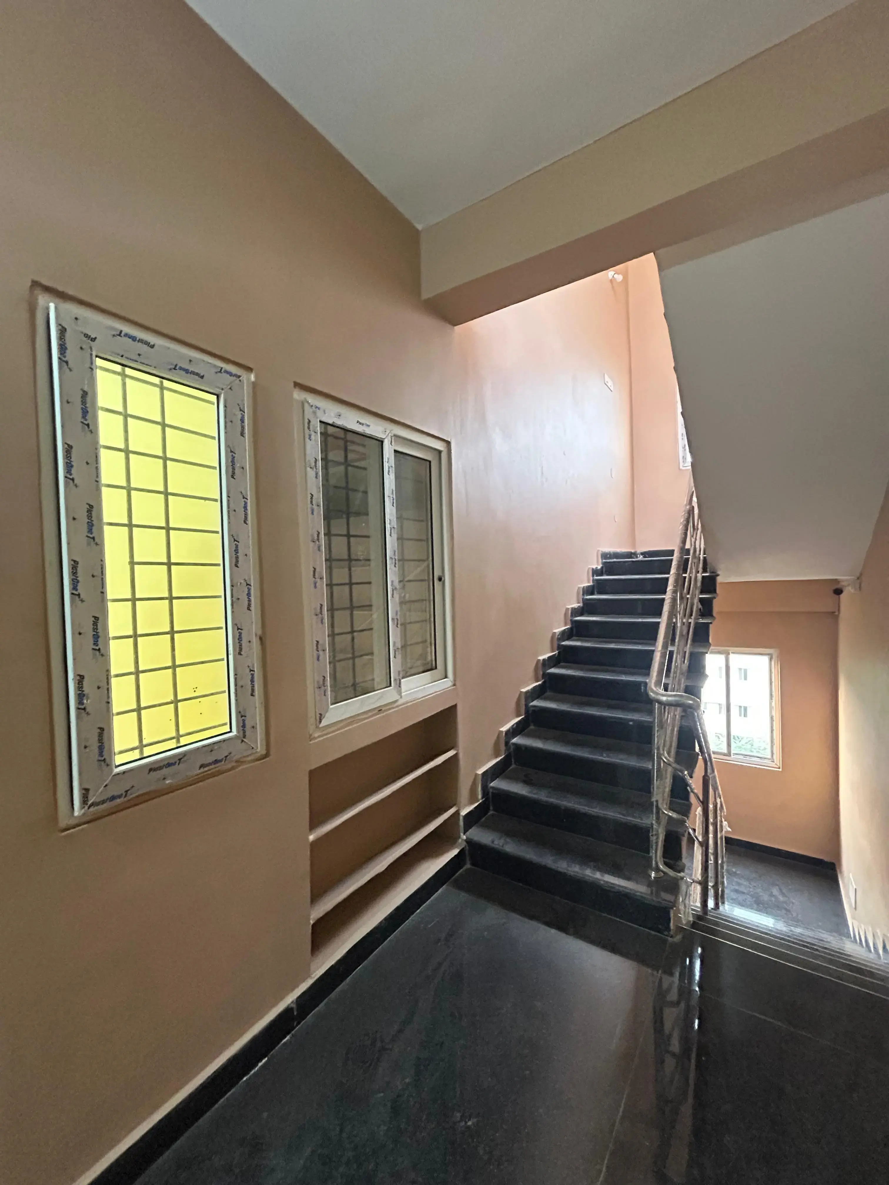 FLATS FOR SALE AT KURMANNAPALEM, FLATS SALE IN KURMANNAPALEM