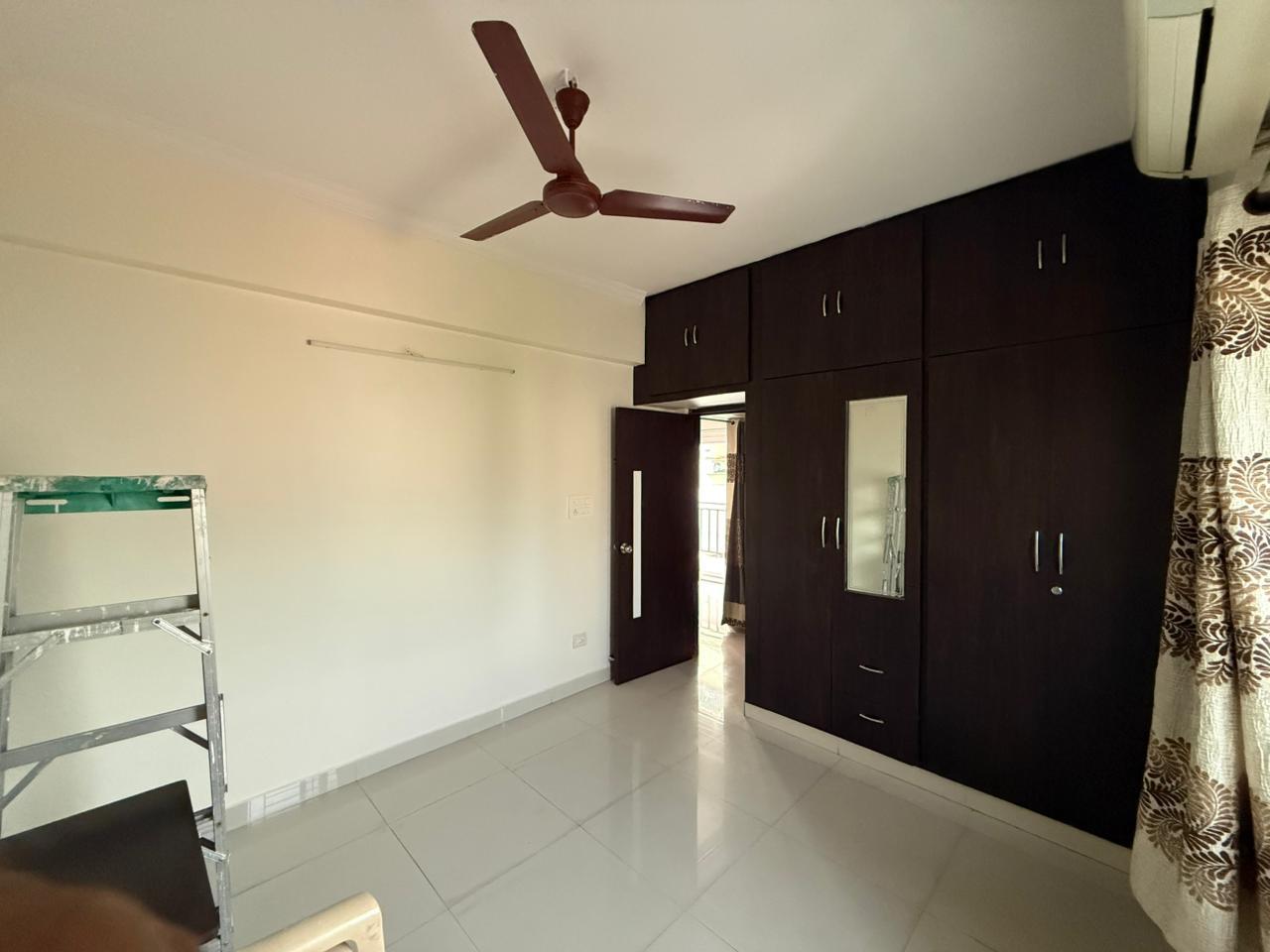 FLAT FOR SALE IN HP COLONY, FLAT FOR SALE IN KRM COLONY