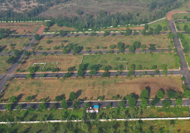 VMRDA & VUDA PLOTS IN ANANDAPURAM, Highway-facing plots in Anandapuram, Anandapuram plots for sale