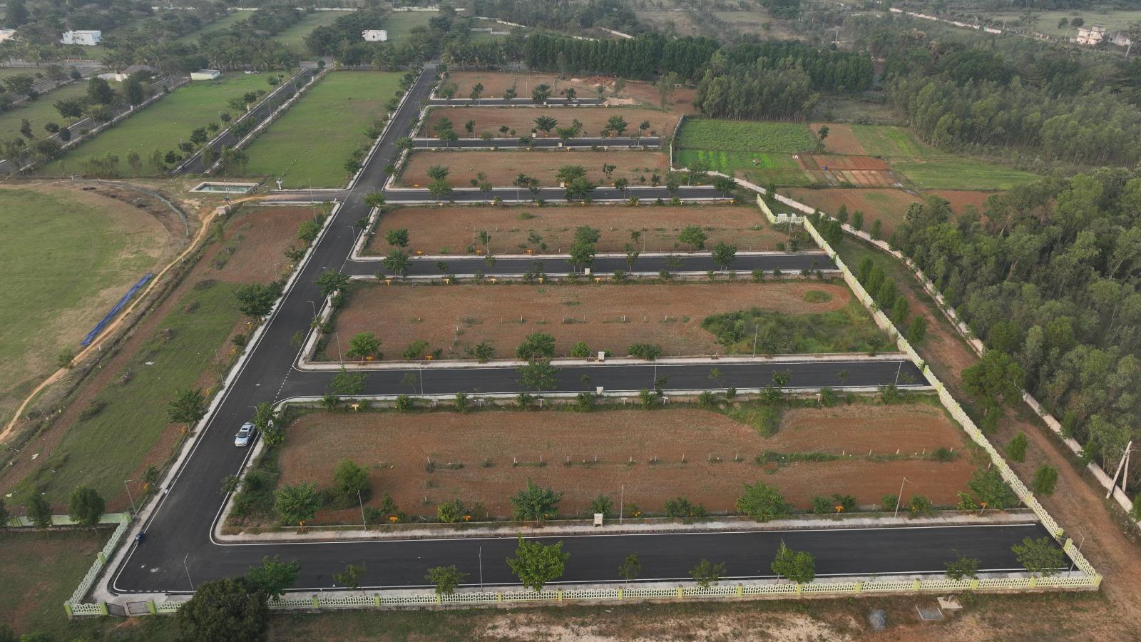 VMRDA & VUDA PLOTS IN ANANDAPURAM, Highway-facing plots in Anandapuram, Anandapuram plots for sale