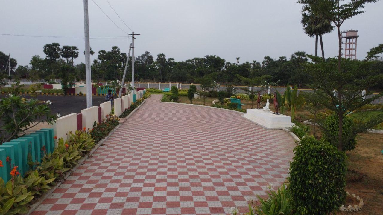 Gated community plots in Bhogapuram