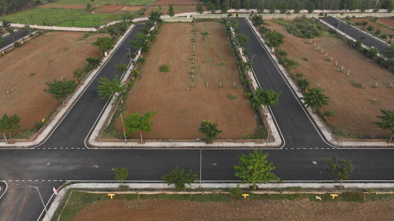 KOMMADI OPEN PLOTS  ,VUDA OPEN PLOTS IN KOMMADI ,OPEN PLOTS AT KOMMADI